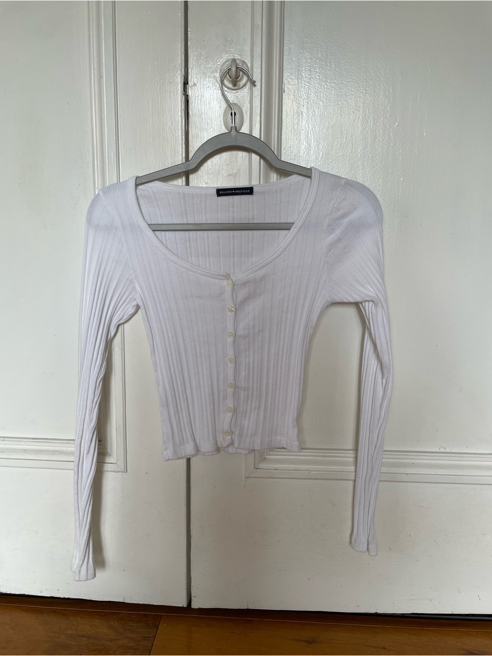 Brandy Melville White Ribbed Button-Up Long Sleeve Cropped Top